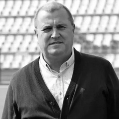 Ексфутболіст згорів живцем, намагаючись позбутися змій