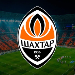 Изображение суда, штамп 'банкрот'
