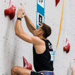 Ткач побил рекорд в скалолазании