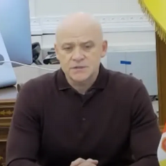 Труханов виступає на прес-конференції