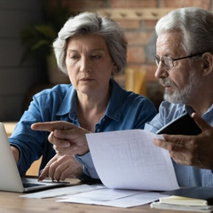 Пенсионер с повышением пенсии получит надбавку