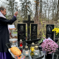 Молитва за Руслану Писанку на могилі