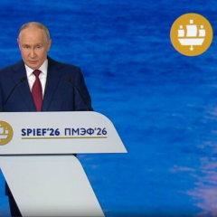 Strikes on Moscow and oil refineries