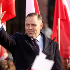Президент Польщі забирає орден