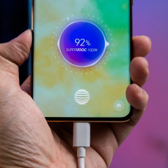 Top 5 smartphones with large batteries for blackouts in winter 2026