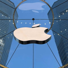 Сенсорный MacBook с процессором M5
