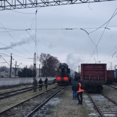 Россия атаковала гражданский тепловоз в Запорожье