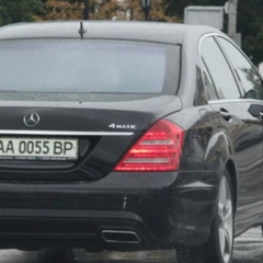 Австрійська влада розглядає позбавлення пільг українських біженців, які мають автомобілі