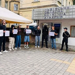 Ветерани вимагають звільнення лікаря у Львові