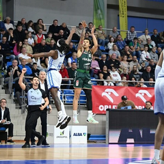 Санон забивает 19 очков в матче