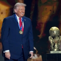 Проблеми у глави ФІФА через нагородження Трампа