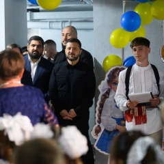 Зеленський у школі, уроки в укритті