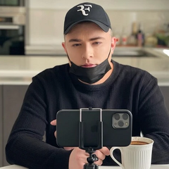 Данилко получает поздравления от звезд