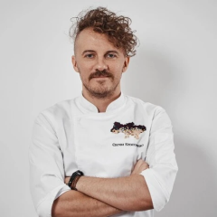 Yevhen Klopotenko eats with hands