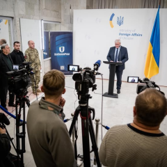 Новейшие образцы украинского оружия для дипломатов