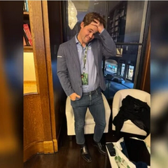 Карлсен за грою правил дозволяють джинси