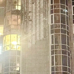 Обломки упали на многоэтажку в Москве