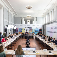 Группа соцработников на обучении