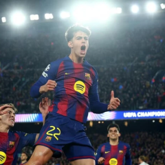 Barcelona and Liverpool defeat opponents