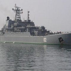 Протікаючі баки російського корабля біля Сирії