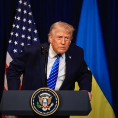 Трамп готов к диалогу с Зеленским