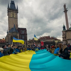 График, который изображает уменьшение поддержки Чехии для Украины