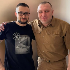 Стерненко в футболке Оригинал с главой СБУ
