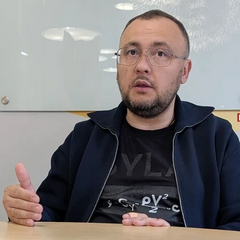 Посол розповідає про зупинення ексгумації