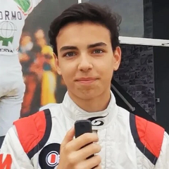 Екс-гонщик Формули-3 вбив батька