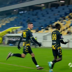 Фал Бабукар забил два гола