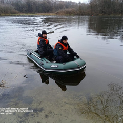 Водолази очищують водойми на Сумщині