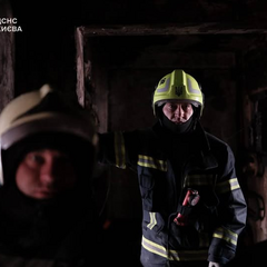 Рятувальники шукають людей під завалами