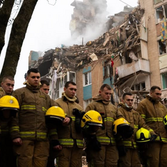 Ракетний удар по Тернополю: наслідки та рятувальники