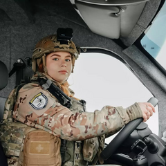 Поліцейські читають казки для дітей