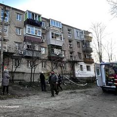 Жінка та дитина поранені, руйнування