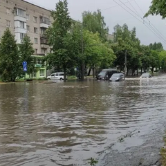 Підтоплені вулиці Луцька після зливи (фото)