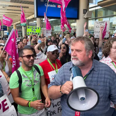 Скасовані рейси через страйк бортпровідників в Канаді