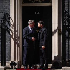 Зеленский и Стармер обсуждают санкции и оборонное сотрудничество