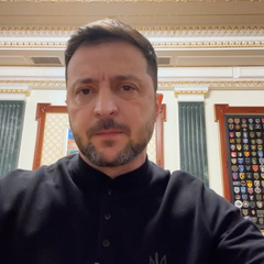 Група українських військових працює на переговорах