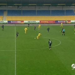 Vitaliy Roman attacking in the match