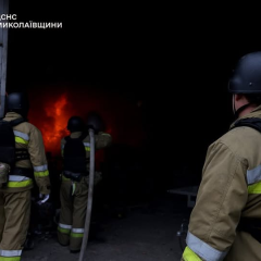 Российская атака на Николаев: 500 кв метров в огне