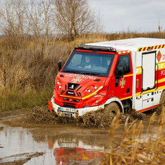 Рятувальники ДСНС освоїли позашляховики