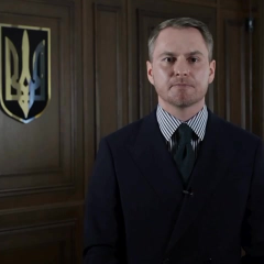 З повагою та вдячністю на Вашу службу!