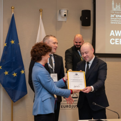 Україна отримала міжнародну нагороду за боротьбу з корупцією