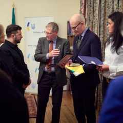 Ірландські медики отримали нагороду від Зеленської