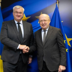 Сибирь в Брюсселе: ЕС обсудил с Украиной справедливый мир и оборонную поддержку