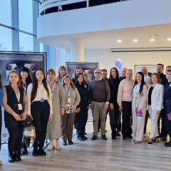 Фото виставки жертв домашнього насильства