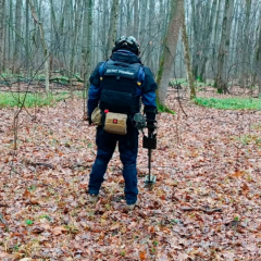 Сапери ДСНС розмінюють землю на Харківщині