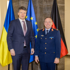 Поставник оборони в Берліні