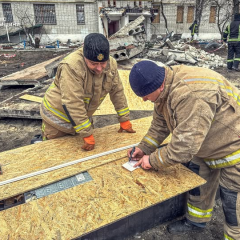 Вікна 9-поверхівки в Охтирці після атаки БпЛА